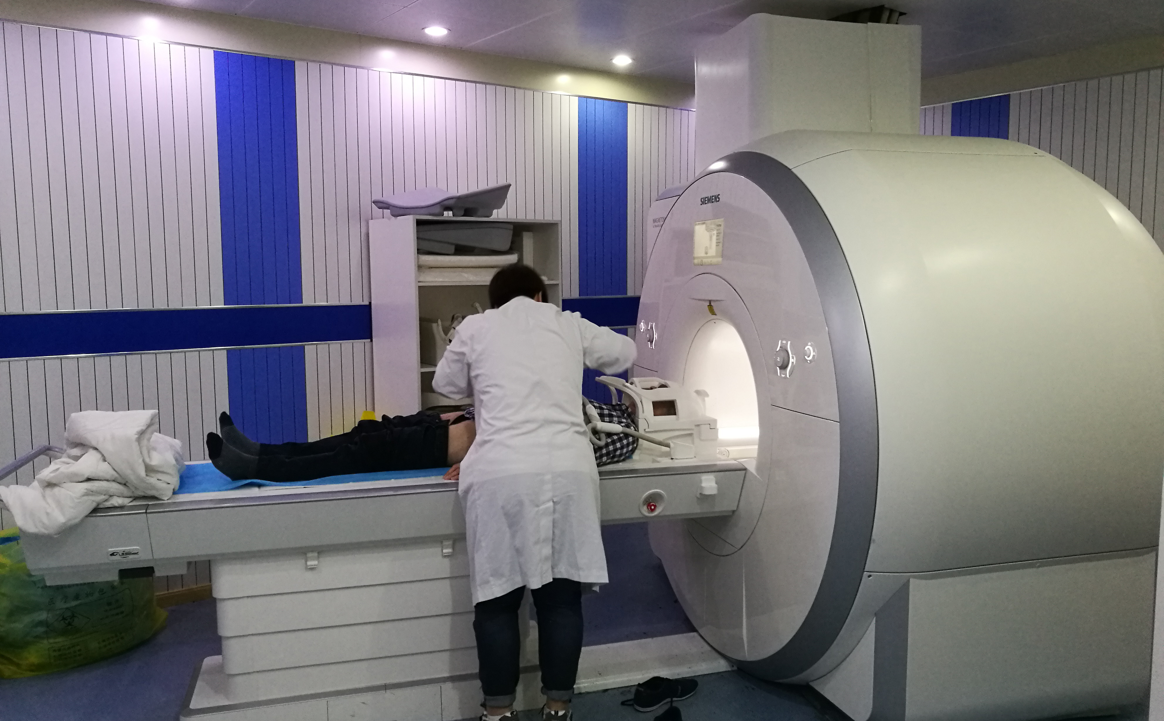 AI Cuts MRI Scan Times Nearly in Half