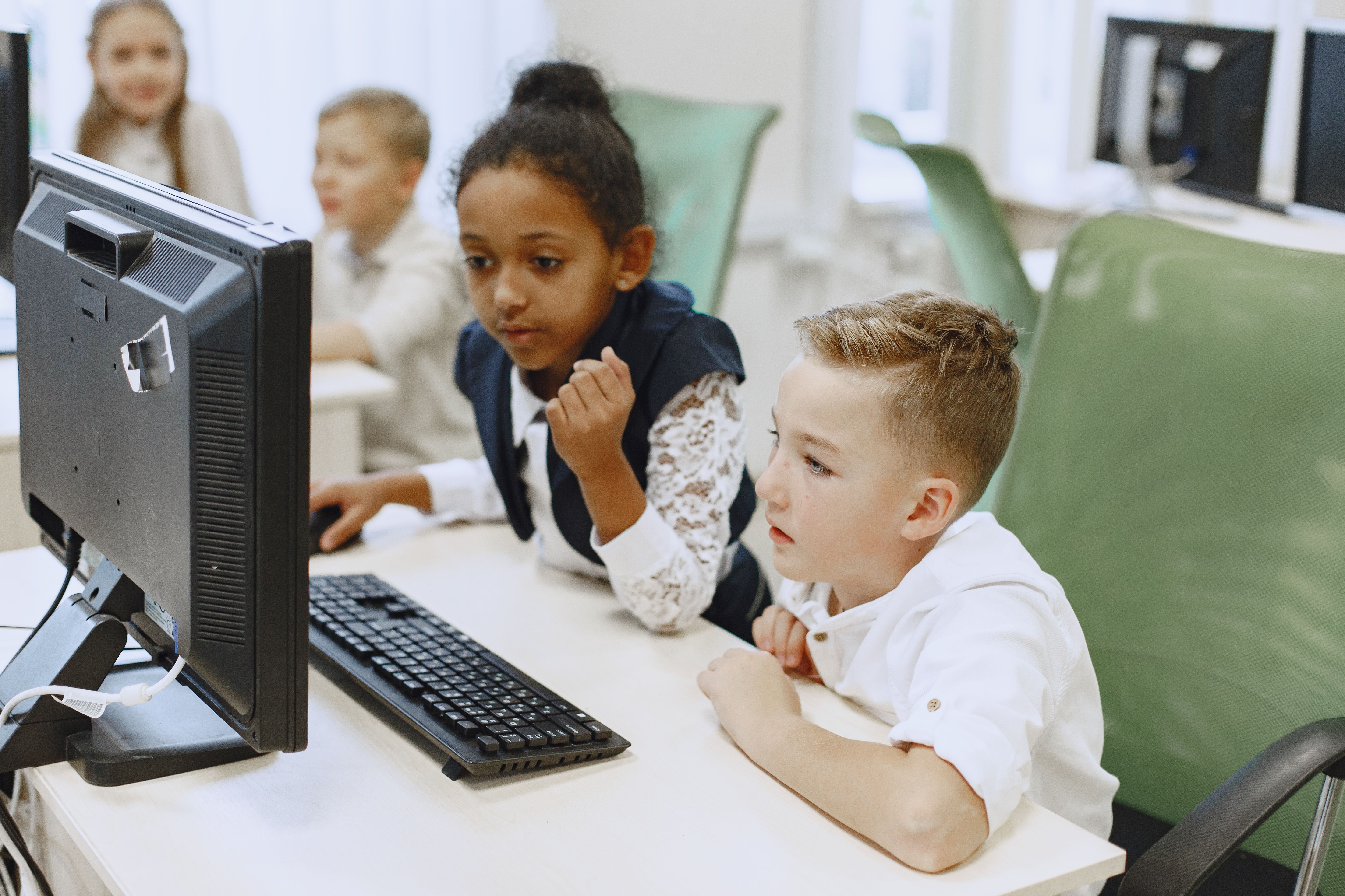 Chicago Opens First Teacher-Free School Run by AI Algorithms