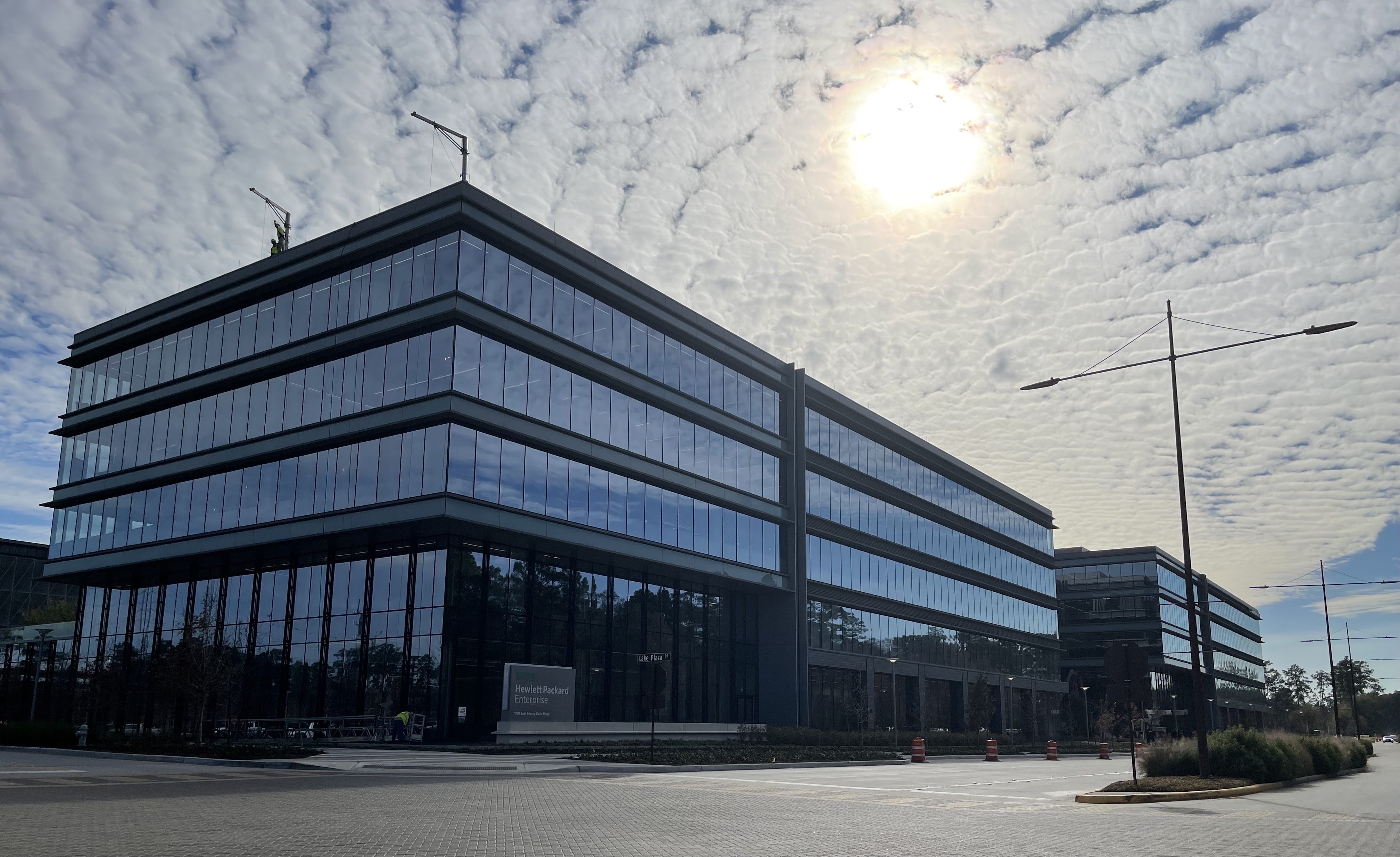 HPE rozszerza z Oracle umowę sieciową dla infrastruktury AI liczonej w gigawatach