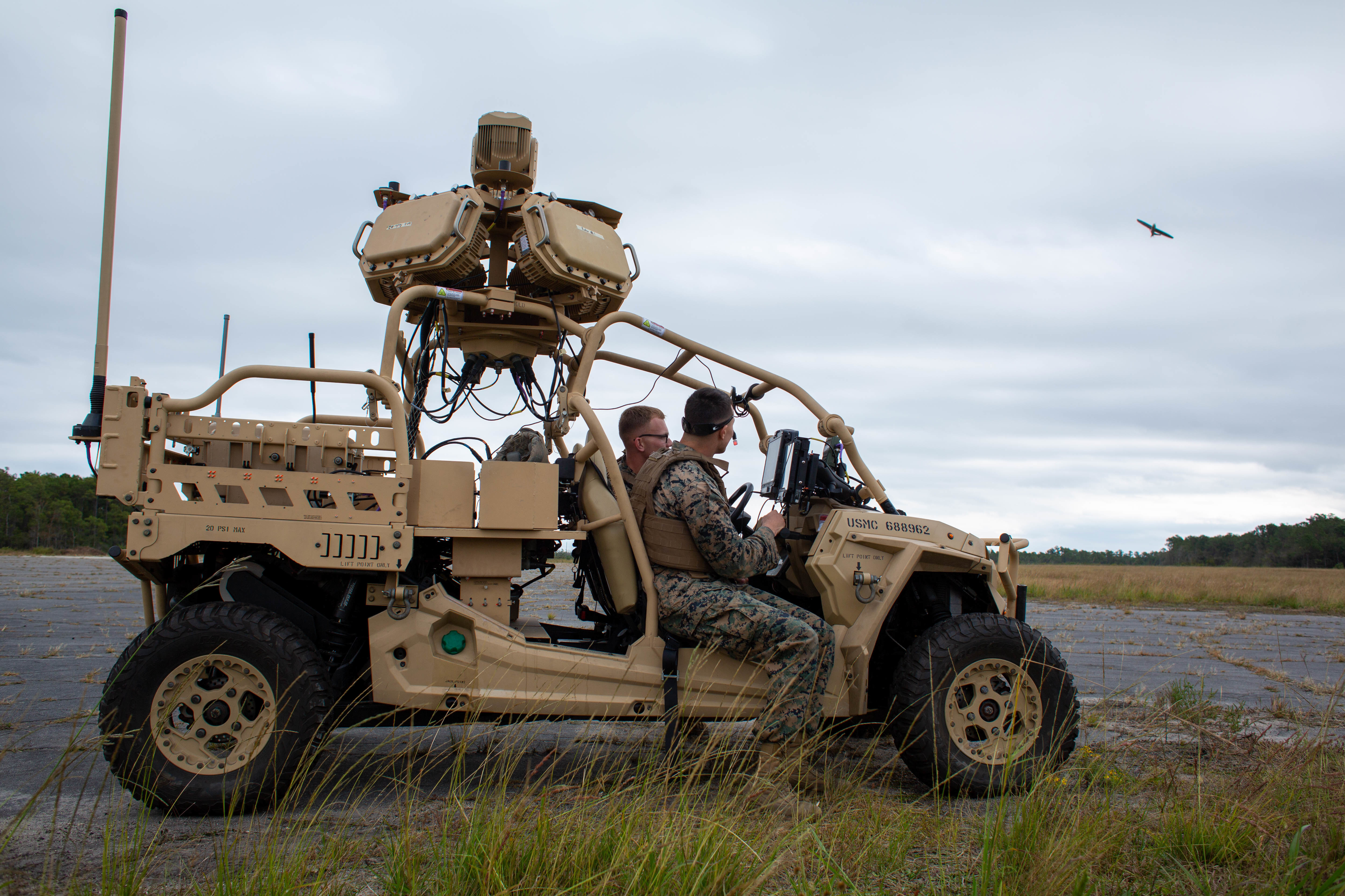US Marine Corps to Deploy AI-Controlled Robotic Machine Gun Against Drones