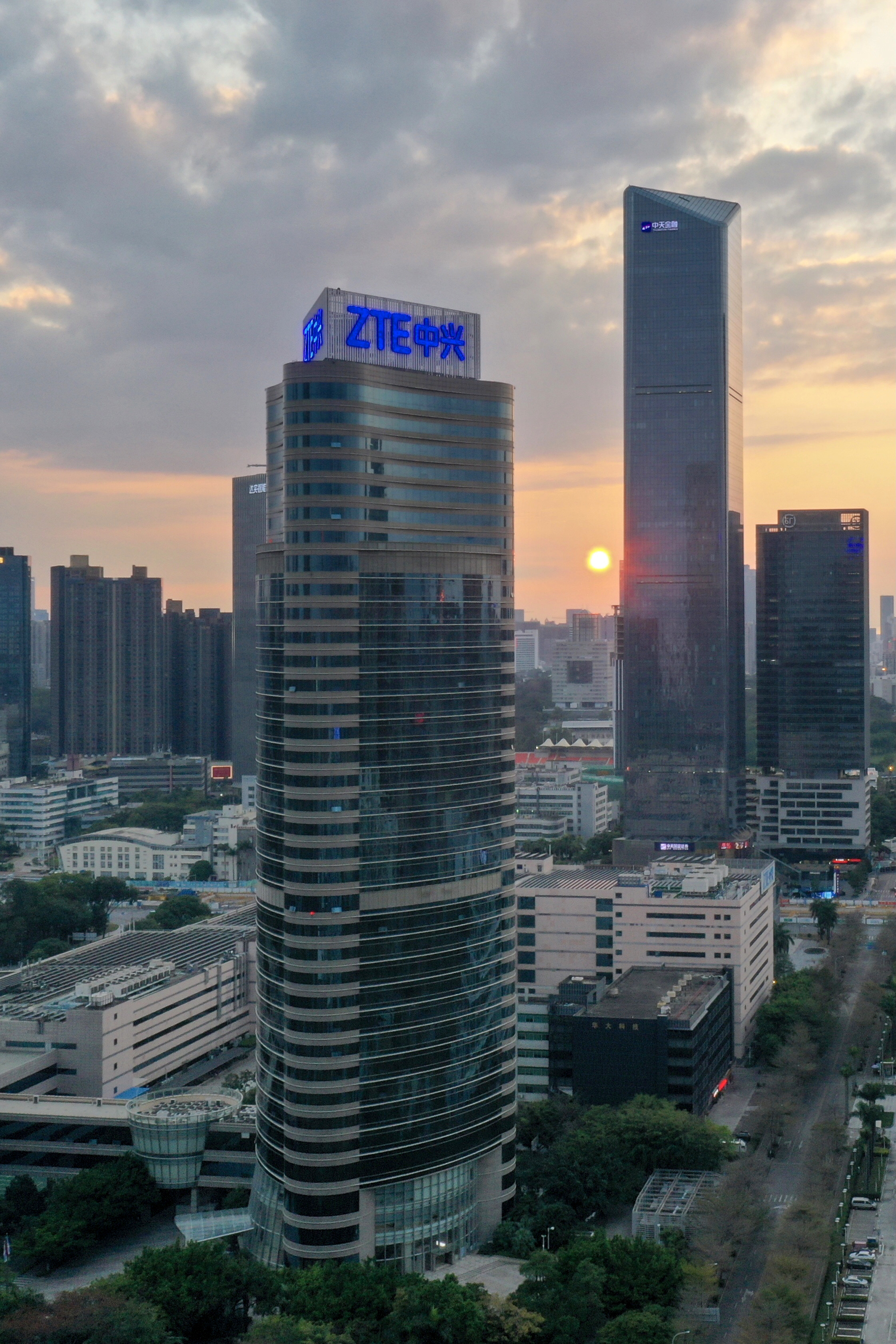 ZTE and ByteDance Unveil First Smartphone With an Autonomous AI Agent